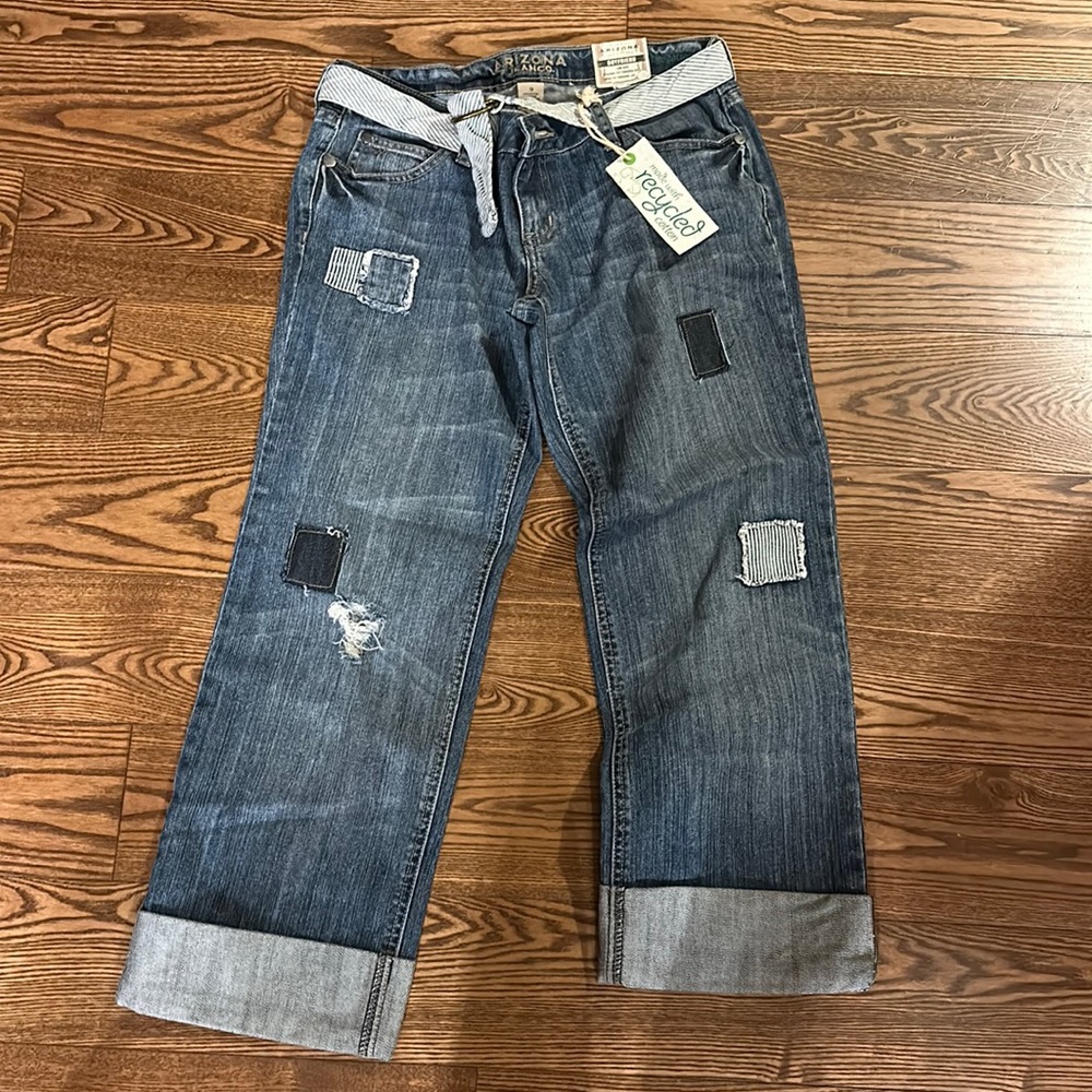Arizona boyfriend low rise size 9 brand new